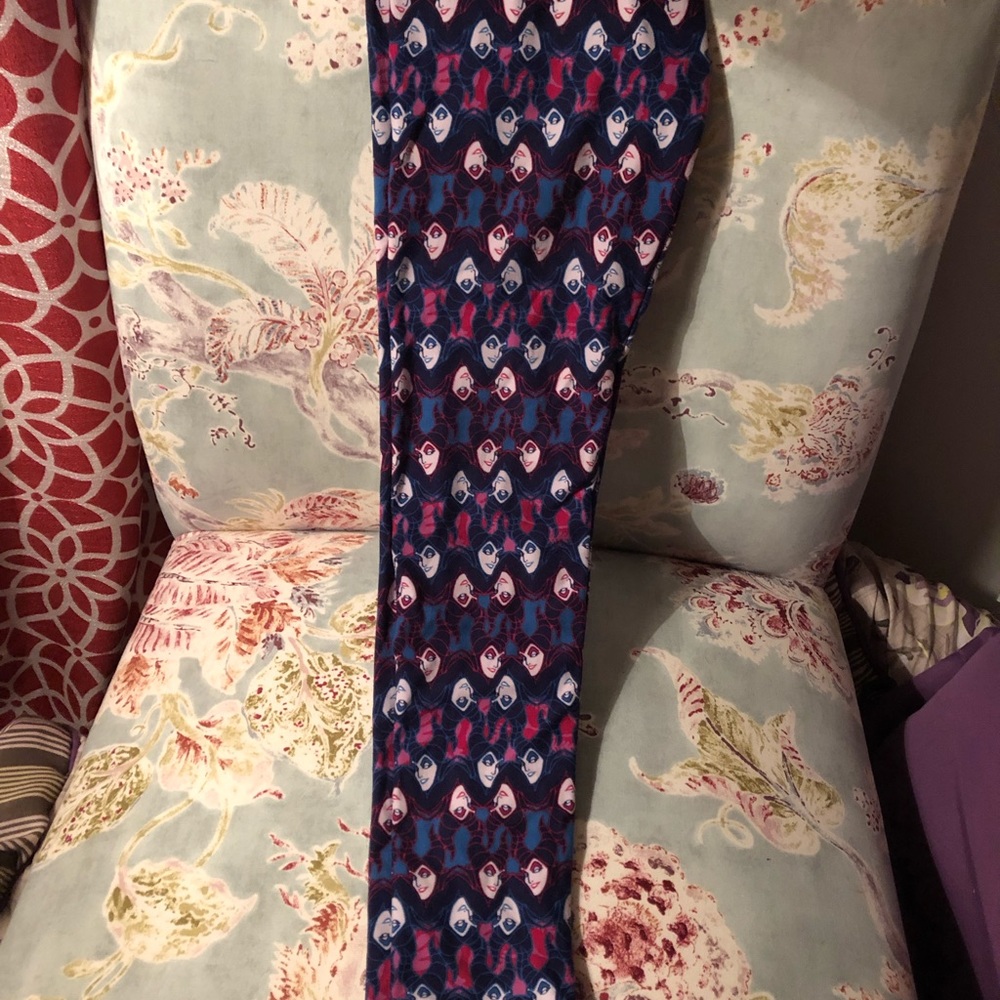 LulaRoe Disney leggings